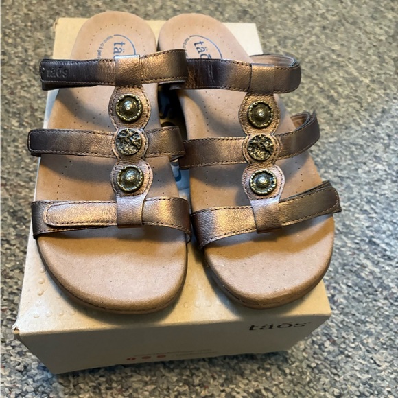 Taos Footwear Shoes - Taos Sandal Women’s 11 NWOT